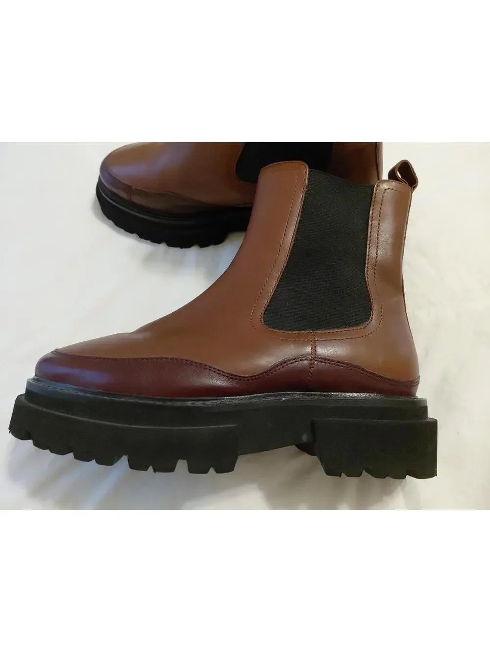 Seychelles Women's Savor the Moment Chelsea Boot Multicolor Sz 6 NWOB